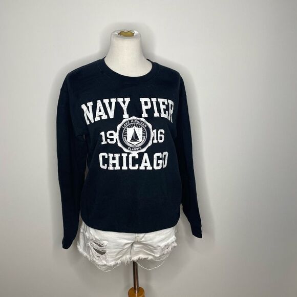Gildan- Black "Navy Pier Chicago" Crewneck - Picture 1 of 4